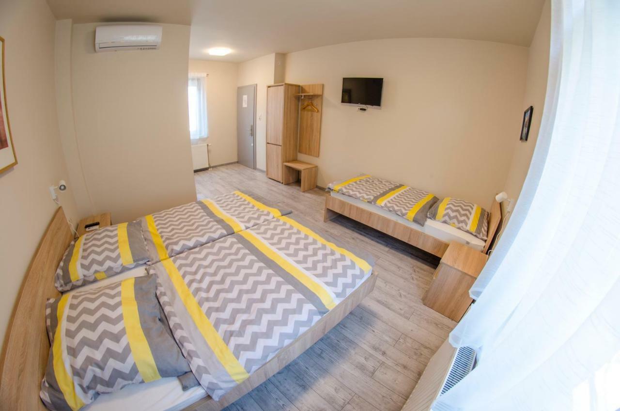 Kolibri Panzio Bed & Breakfast Байя Екстериор снимка