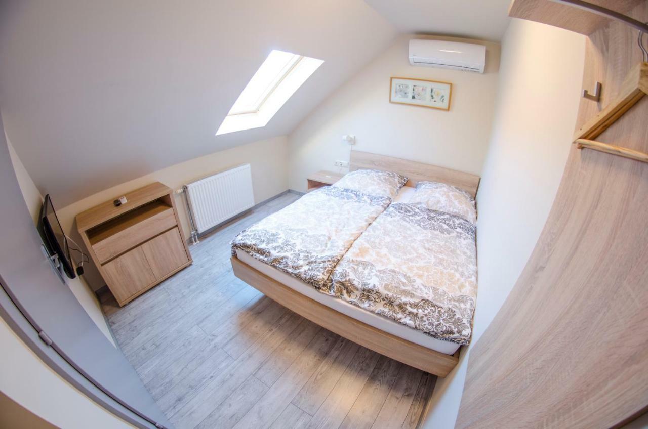 Kolibri Panzio Bed & Breakfast Байя Екстериор снимка