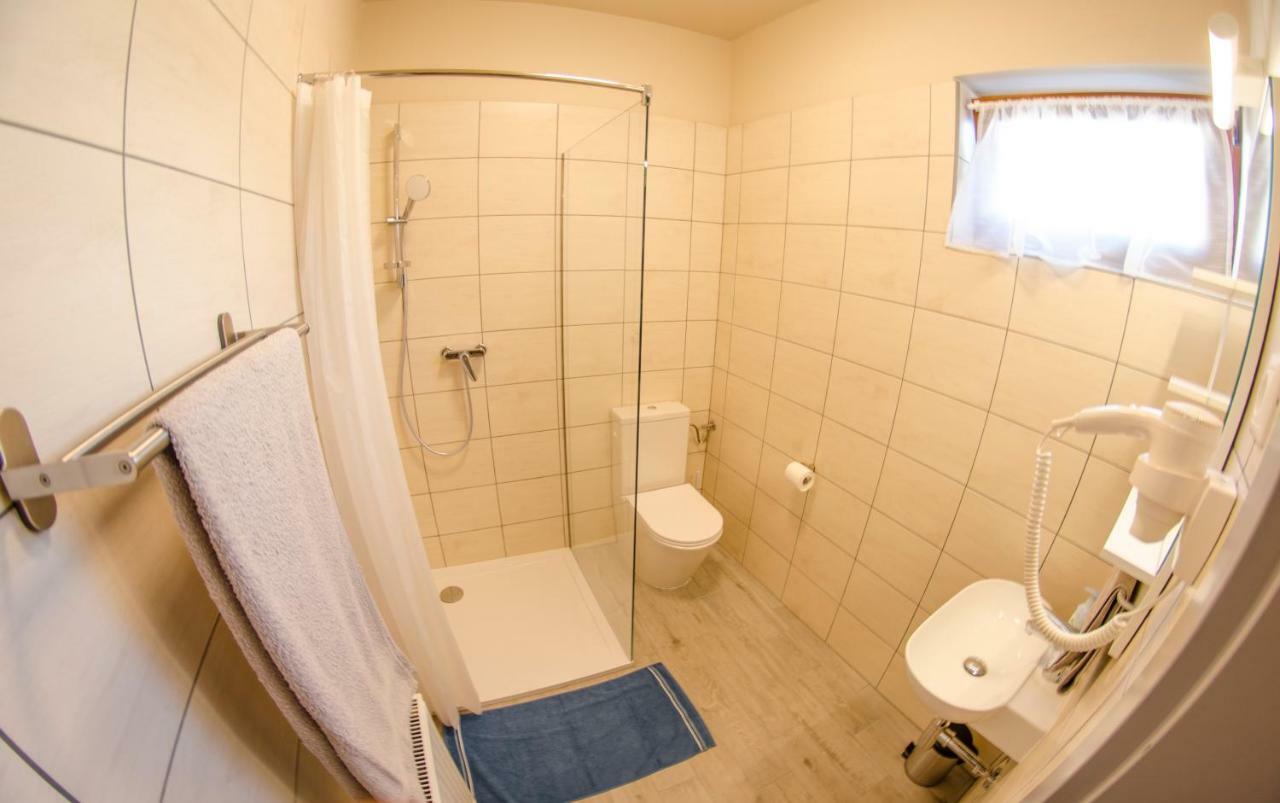 Kolibri Panzio Bed & Breakfast Байя Екстериор снимка